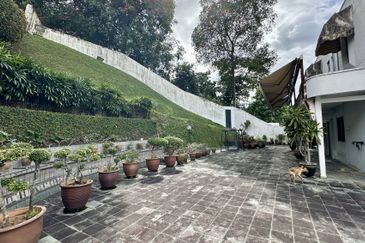 CHEAP 2 Storey Bungalow at Bangsar for sale