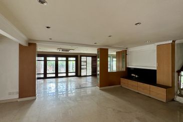 CHEAP 2 Storey Bungalow House at Bangsar for sale