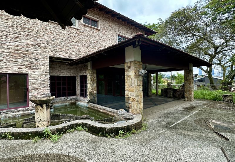 CHEAP 2 Storey Bungalow House at Bangsar for sale