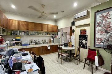 CHEAP 1 storey Semi D at Bangsar for sale