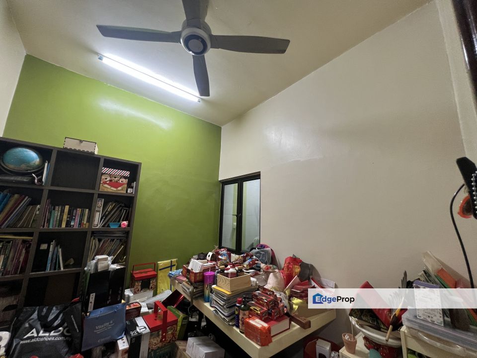 CHEAP 3 sty terrace in Venture Heights , Balakong, Selangor, Cheras South