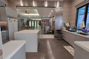 CHEAP 2 storey Bungalow at Bukit Sungai Long