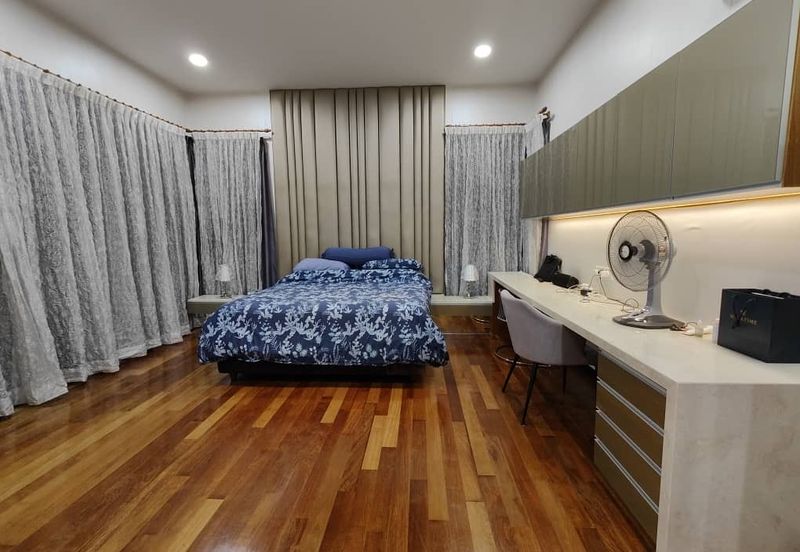 CHEAP 2 storey Bungalow at Bukit Sungai Long