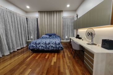 CHEAP 2 storey Bungalow at Bukit Sungai Long