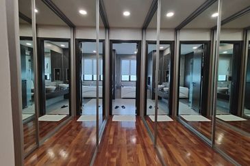 CHEAP 2 storey Bungalow at Bukit Sungai Long