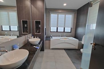 CHEAP 2 storey Bungalow at Bukit Sungai Long