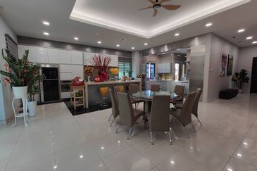 CHEAP 2 storey Bungalow at Bukit Sungai Long