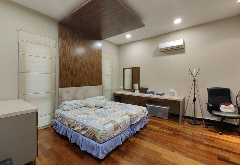 CHEAP 2 storey Bungalow at Bukit Sungai Long