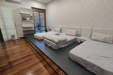 CHEAP 2 storey Bungalow at Bukit Sungai Long