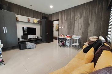 CHEAP 2 storey Bungalow at Bukit Sungai Long