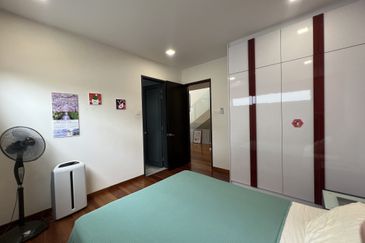 CHEAP 3 sty zero lot bungalow at Saujana Mutiara , Kajang