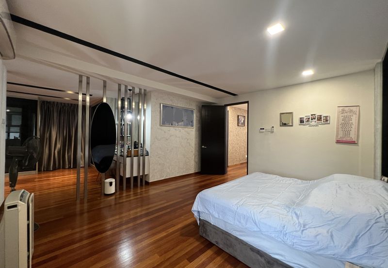 CHEAP 3 sty zero lot bungalow at Saujana Mutiara , Kajang