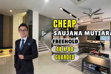 CHEAP 3 sty zero lot bungalow at Saujana Mutiara , Kajang