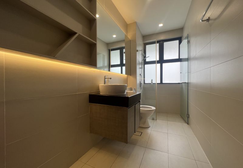 CHEAP 3 sty zero lot bungalow at Saujana Mutiara , Kajang