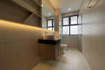 CHEAP 3 sty zero lot bungalow at Saujana Mutiara , Kajang