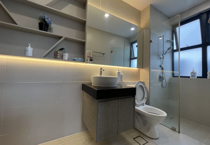 CHEAP 3 sty zero lot bungalow at Saujana Mutiara , Kajang