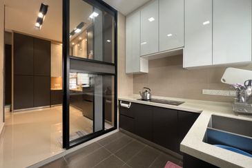 CHEAP 3 sty zero lot bungalow at Saujana Mutiara , Kajang