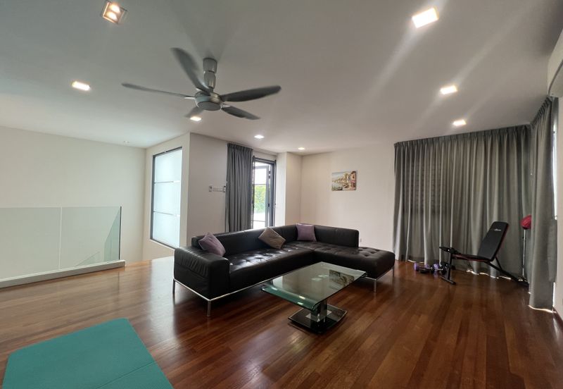 CHEAP 3 sty zero lot bungalow at Saujana Mutiara , Kajang