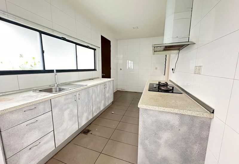 CHEAP 2.5 Sty Semi D at Twin Palm, Sungai Long 