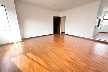 CHEAP 2.5 Sty Semi D at Twin Palm, Sungai Long 