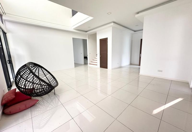 CHEAP 2.5 Sty Semi D at Twin Palm, Sungai Long 