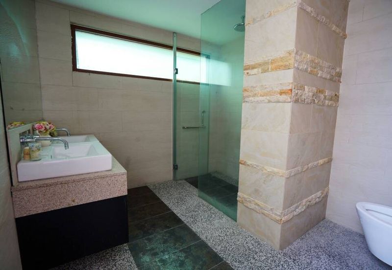 CHEAP 3.5 Sty Corner Link Bungalow in Ara Bangsar