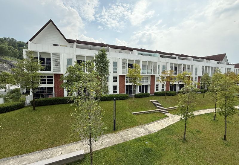 Residensi Emerald Damai (Emerald Hills) *