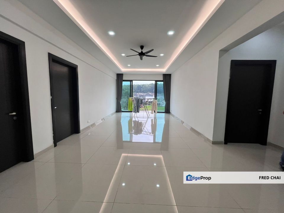 Bluwater Estate Seri Kembangan 3 Storey Bungalow For Sale, Selangor, Seri Kembangan