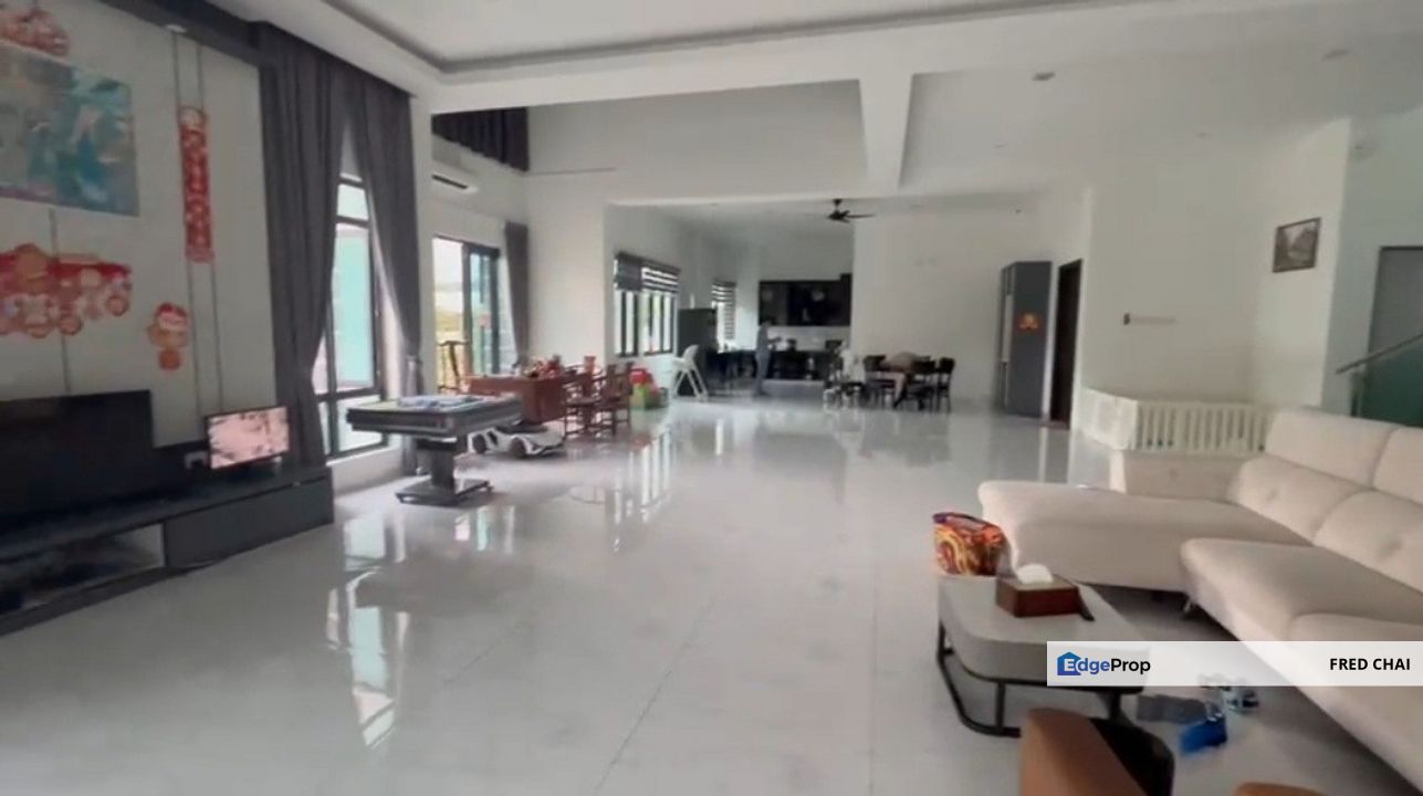 Bluwater Estate Seri Kembangan 3 Storey Bungalow For Sale, Selangor, Seri Kembangan