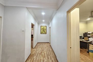 Bandar Tun Hussein Onn