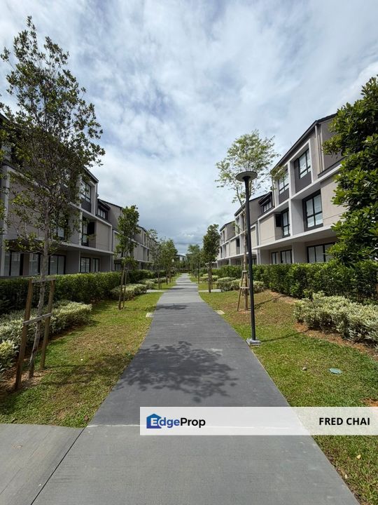 C H E A P 3 sty Garden Terrace Home at Hayat Villa Bukit Serdang, Selangor, Seri Kembangan