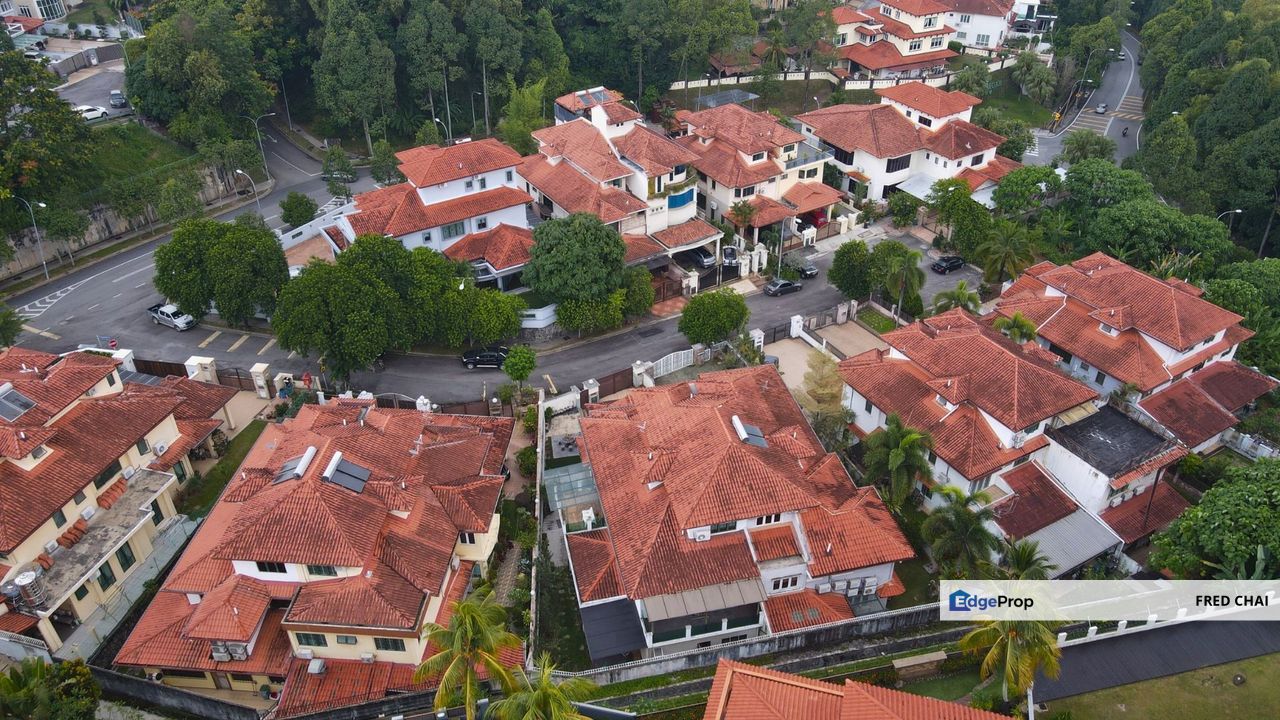 CHEAP  Bukit Segar 2.5 sty semi-D at Cheras with renovation gated & guarded , Kuala Lumpur, Cheras