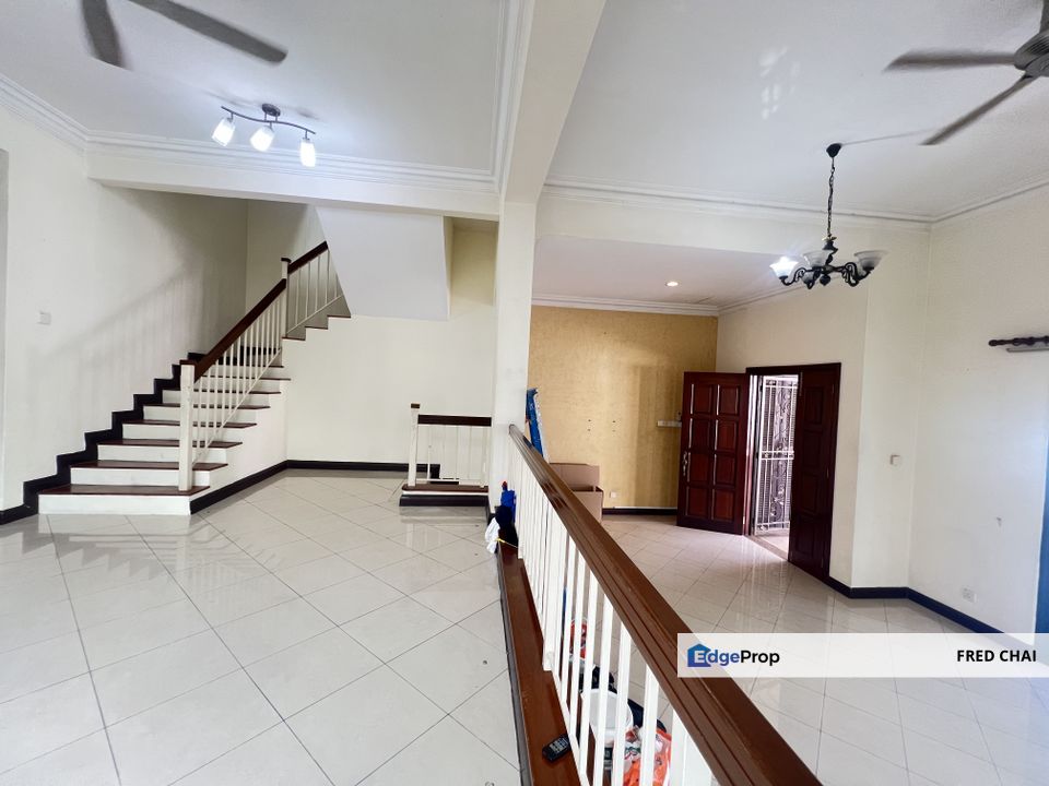 C H E A P 2.5 sty semi-D at Bukit Segar , Kuala Lumpur, Cheras