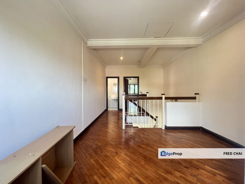 C H E A P 2.5 sty semi-D at Bukit Segar , Kuala Lumpur, Cheras