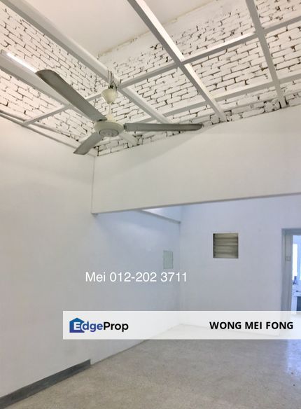 1-storey Sek 17 open concept ceiling, Selangor, Petaling Jaya