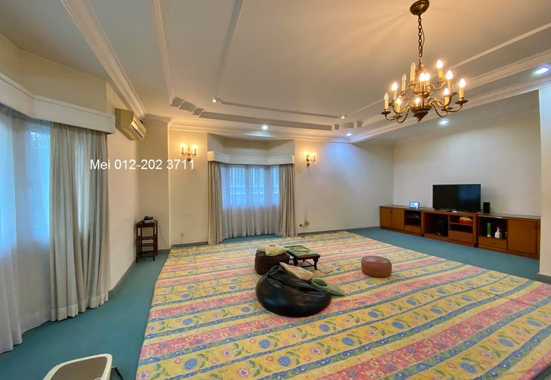 Bukit Pantai (Pantai Hill)