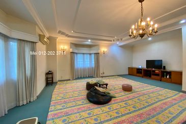 Bukit Pantai (Pantai Hill)