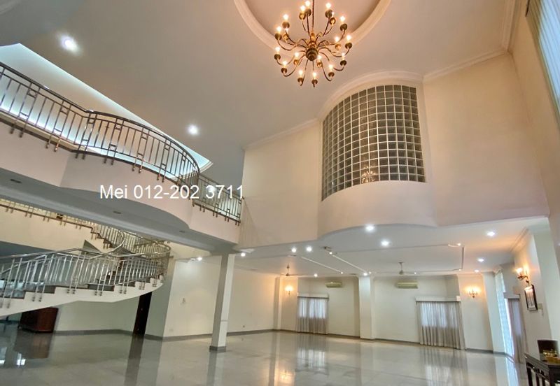 Bukit Pantai (Pantai Hill)