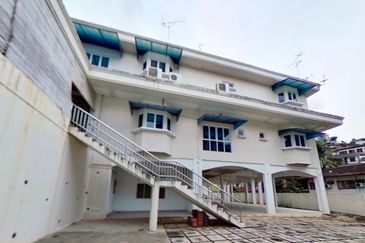 Bukit Pantai (Pantai Hill)