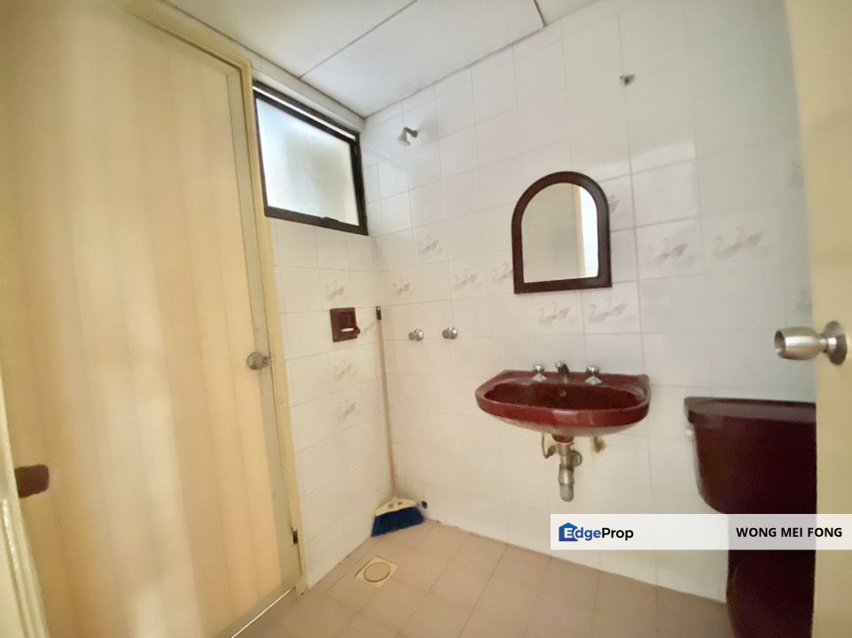 Bangsar Heights Basic Unit Facing Greens, Kuala Lumpur, Bangsar