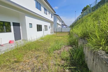 RESIDENCE HILLS @ TAMAN TUANKU JAAFAR