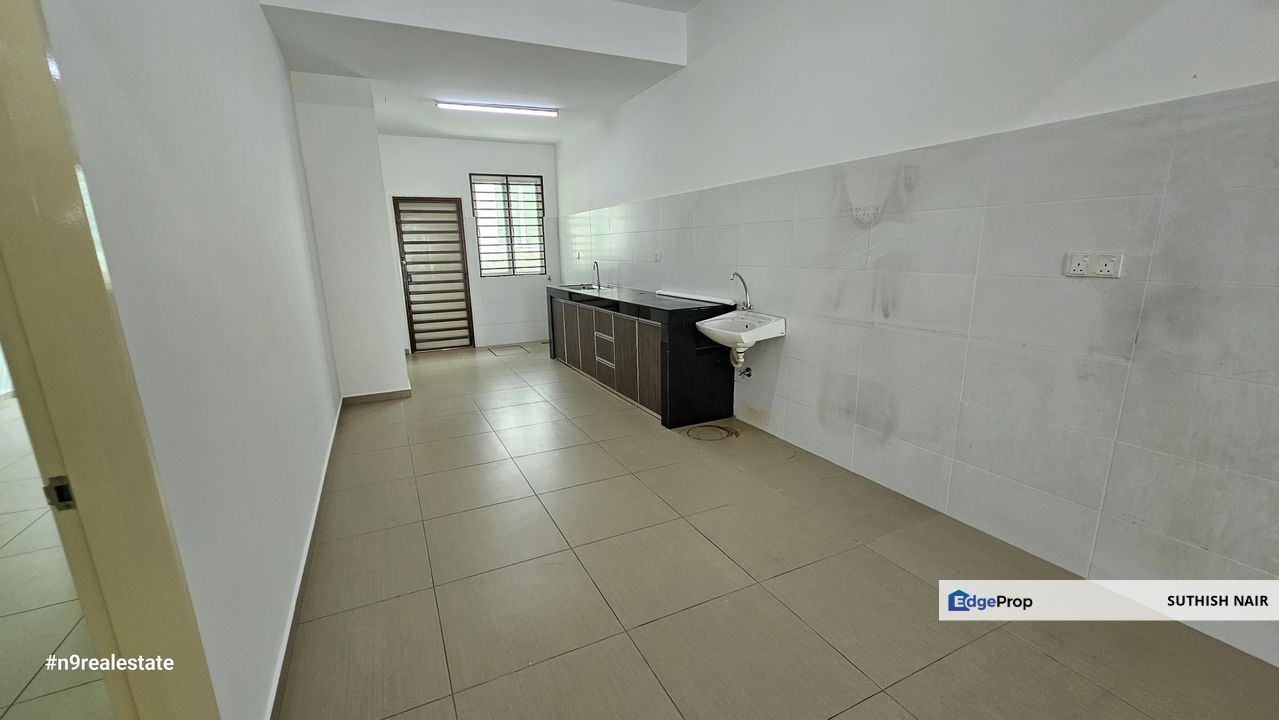 Dextora Intermediate House Bandar Seri Sendayan, Negeri Sembilan, Siliau