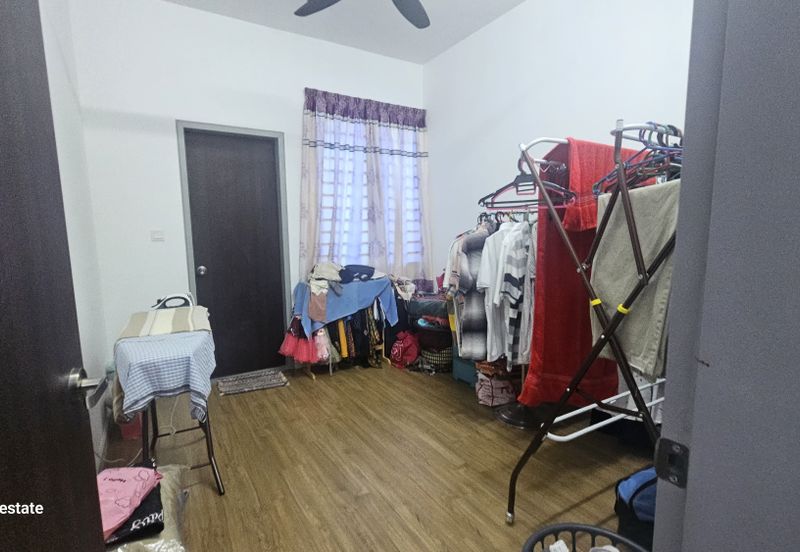 Laman Anggerik, Nilai Impian