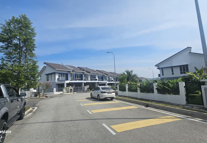 Laman Anggerik, Nilai Impian