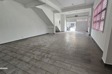 Pusat Komersial Rasah Prima