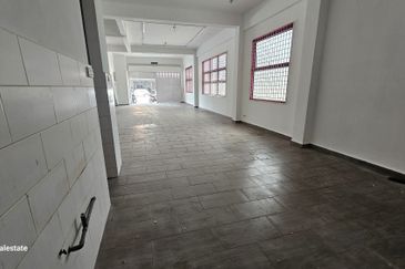 Pusat Komersial Rasah Prima