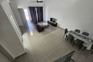 Nova and Aurora Bandar Springhill