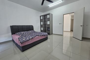 Nova and Aurora Bandar Springhill