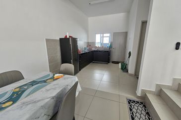 Nova and Aurora Bandar Springhill