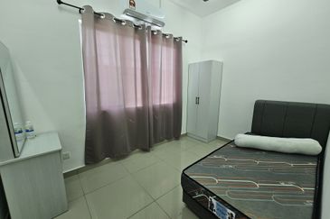 Nova and Aurora Bandar Springhill